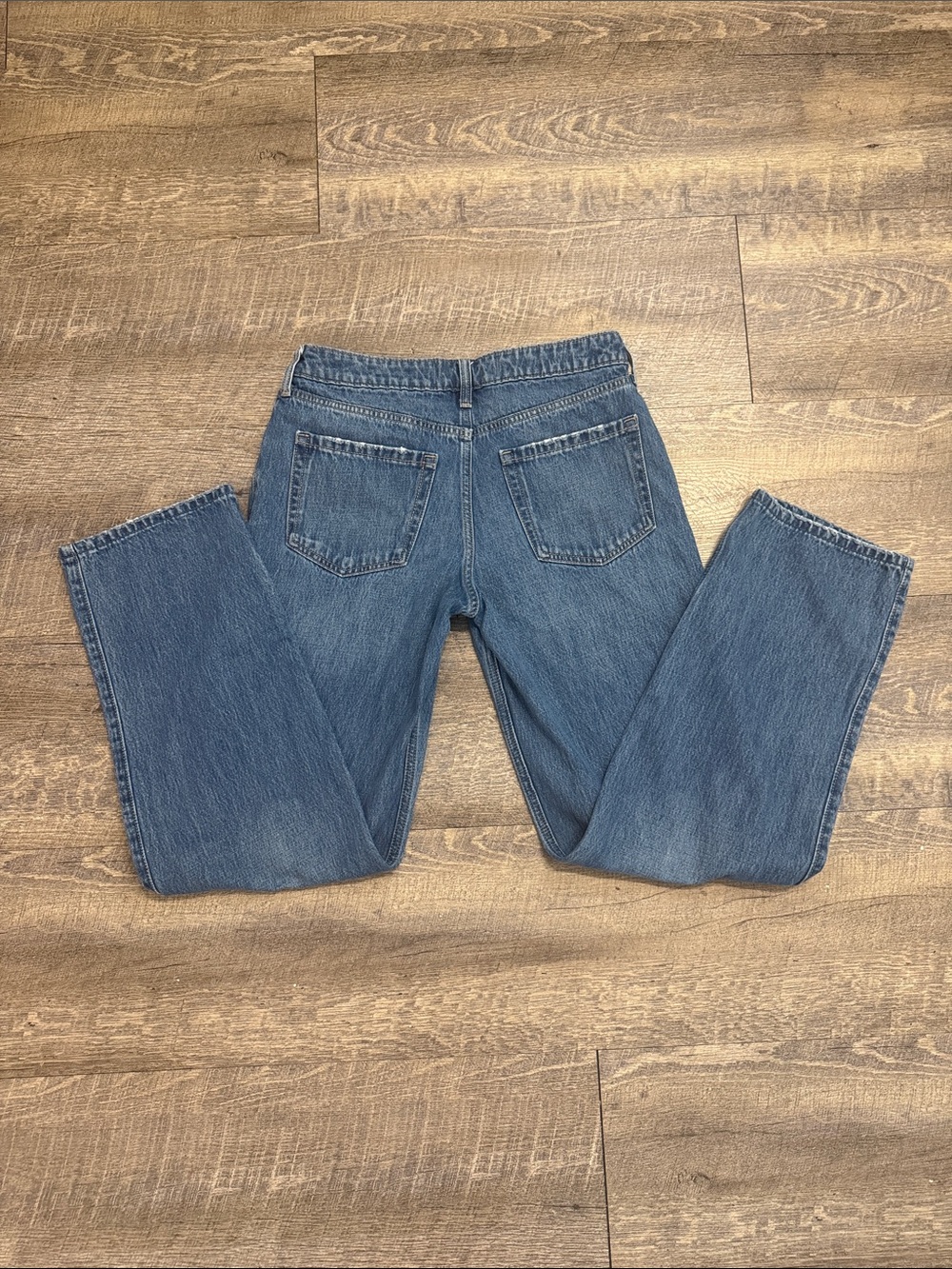 Hollister Women’s Low Rise Baggy Loose Jeans - Picture 4 of 4